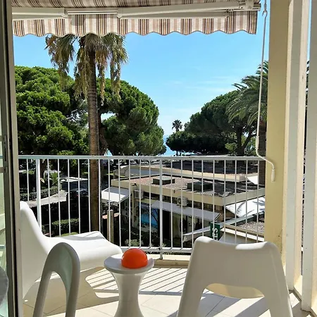 Apartment Climatise 2★, 2 Balcons, Proche Plage, - Fr-1-251-475